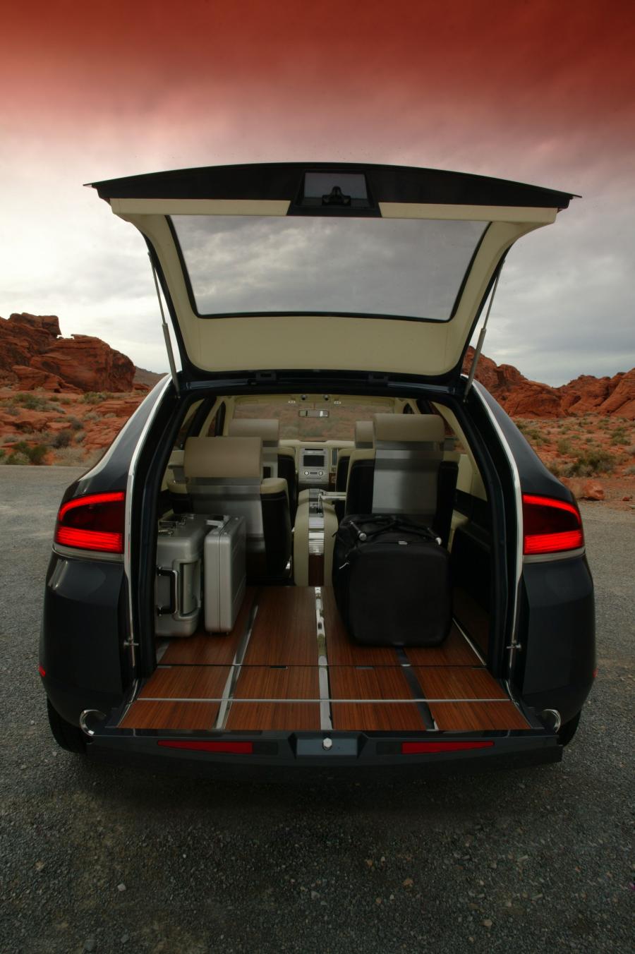  Lincoln Aviator Concept 2004 года  (фото 17 из 37)